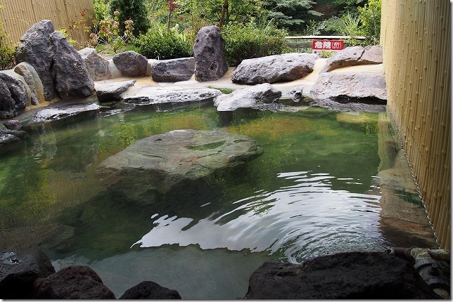 塚原温泉の露天風呂