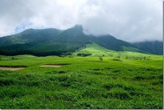 塚原温泉の露天風呂と蒸し卵(大分県由布市)