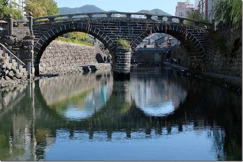 長崎、眼鏡橋を川面から