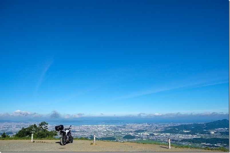 快晴の米山展望台から志賀島方面を見下ろす