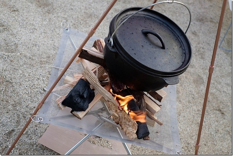 阿蘇・火の国ドッグランのオートキャンプ場で焚き火とダッチオーブン