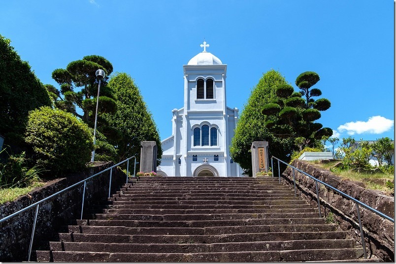 平戸、カトリック紐差教会の階段