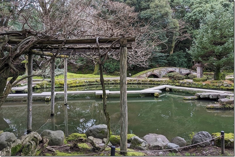金沢、尾崎神社の庭園