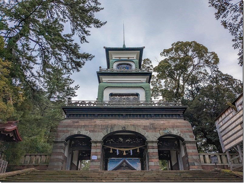 金沢、尾崎神社を参拝、神門