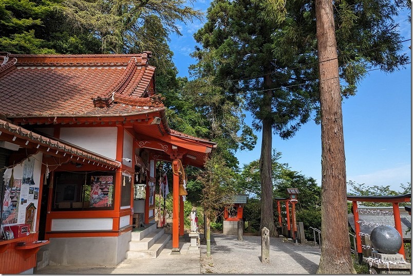 浮羽稲荷神社の鳥居を参拝、本殿