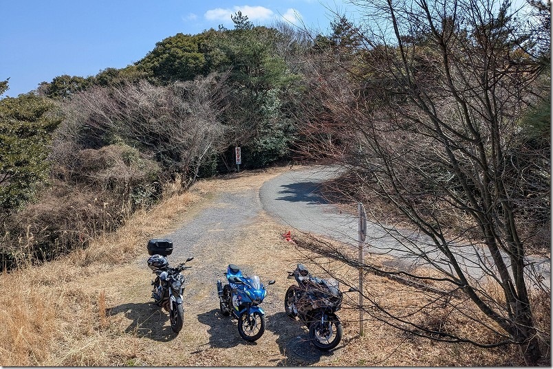 八面山 地球が丸く見える丘の駐車場 駐車スペース