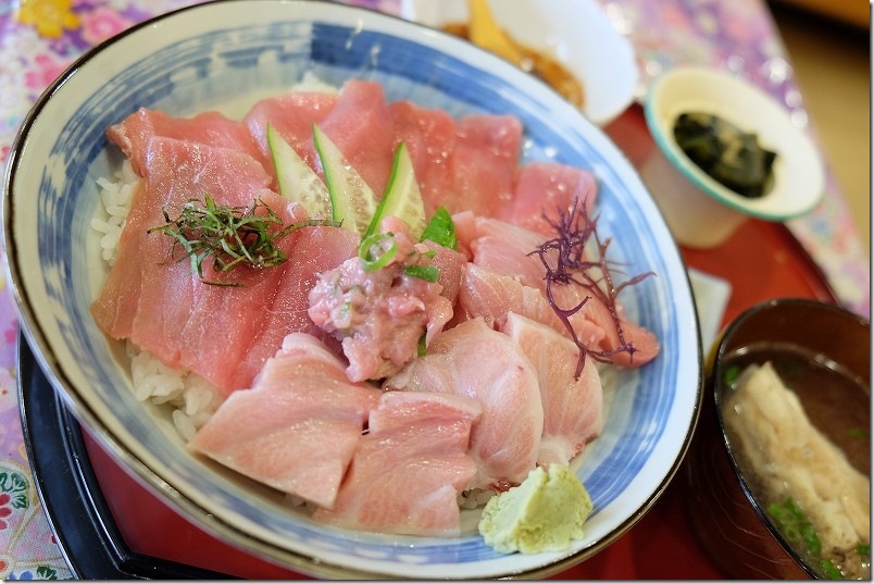 道の駅 鷹ら島のマグロ丼 まぐろ特盛り丼