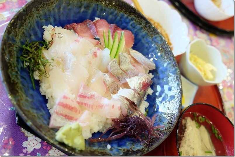 鷹島で魚島来飯／海鮮丼
