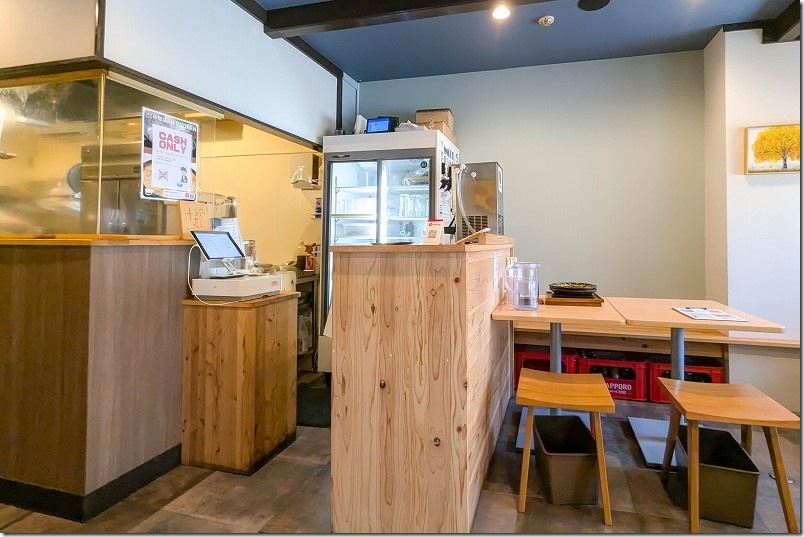 豚ステーキ 十一 箱崎店 店内の様子【カウンター席 テーブル席】