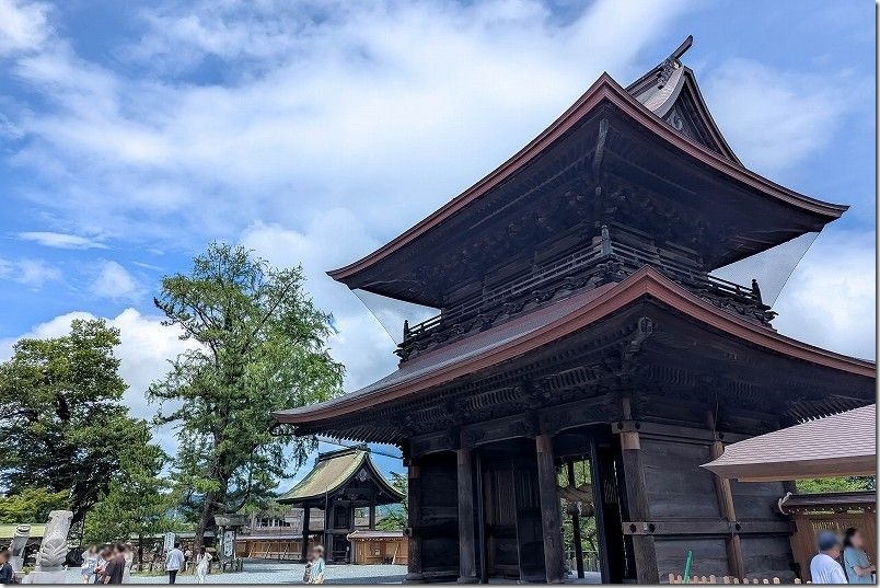 阿蘇神社 復旧した楼門