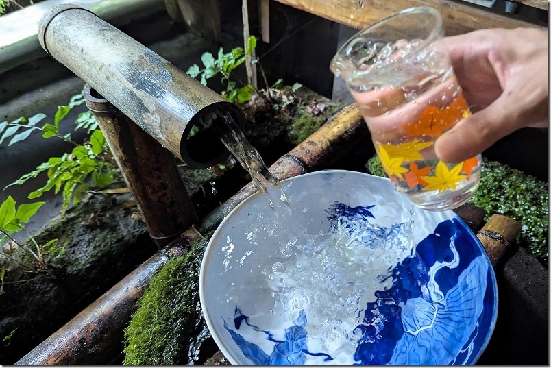 「かんざらしの店 結」の飲水は湧水