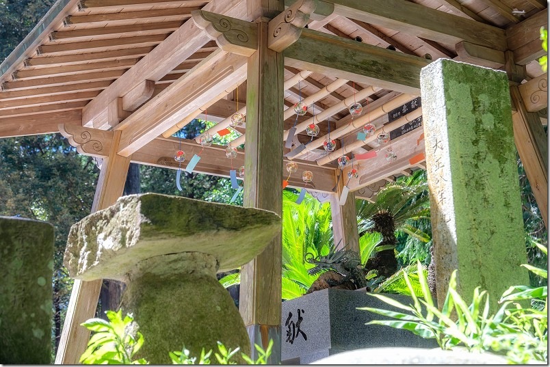 岩戸見神社 風鈴の手水舎