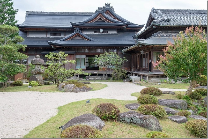 旧蔵内邸の庭園、建物外観