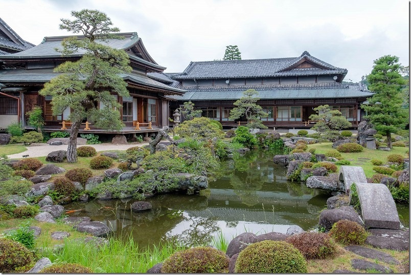 旧蔵内邸の庭園、建物外観、池