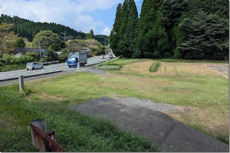 波多そばの花畑 入口 駐車場