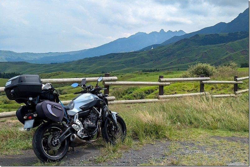 根子岳遠望 放牧地 阿蘇パノラマライン 写真撮影スポット