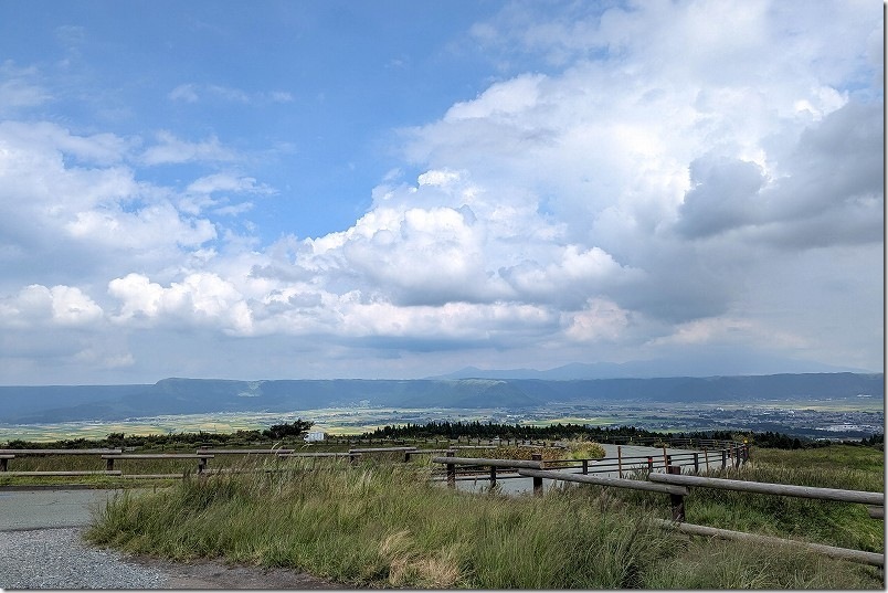 根子岳遠望 放牧地 阿蘇パノラマライン 写真撮影スポット