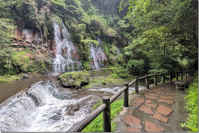 白水の滝 遊歩道からの戻り