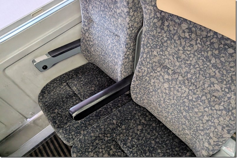 特急 リレーかもめ【車内・座席】 通常の指定席