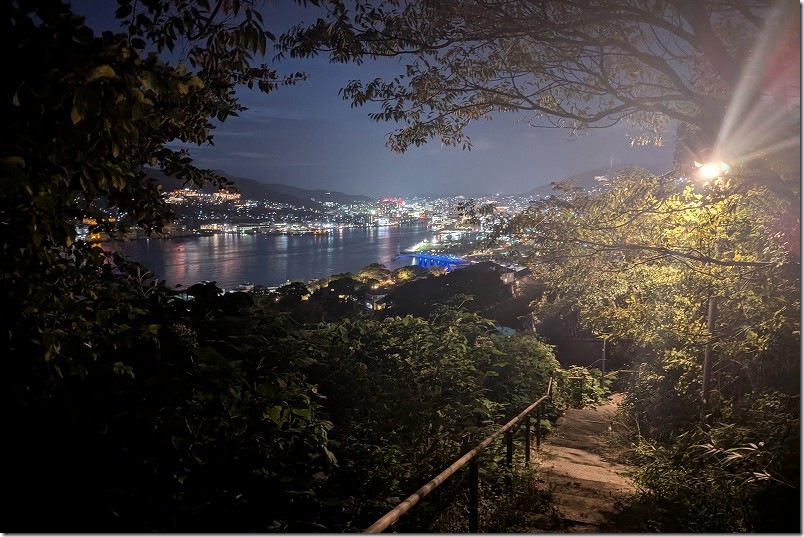 鍋冠山展望台から石橋停留場までの夜道 夜景