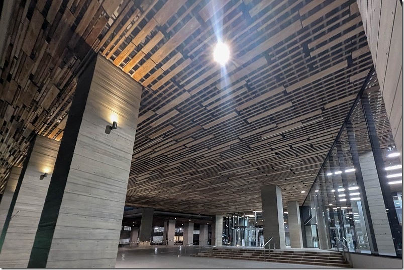 長崎県庁入口 夜間