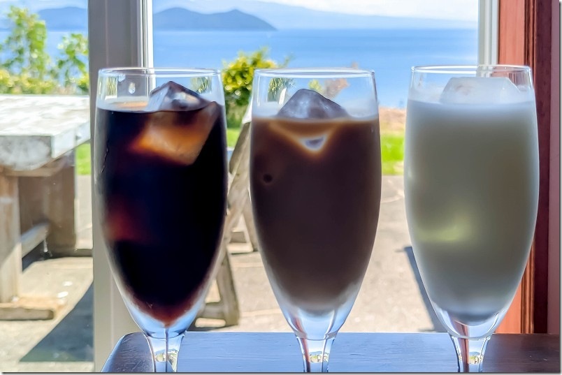 インドカレー ガネーシャ 店内からも海を見渡せる インドカレー ガネーシャ 店内からも海を見渡せる