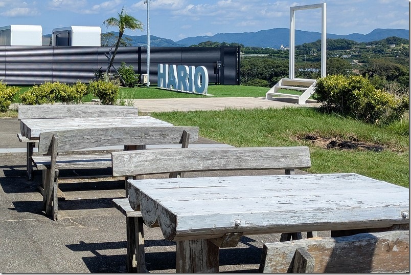 インドカレー ガネーシャのテラス席から見たHARIOのオブジェ インドカレー ガネーシャのテラス席から見たHARIOのオブジェ