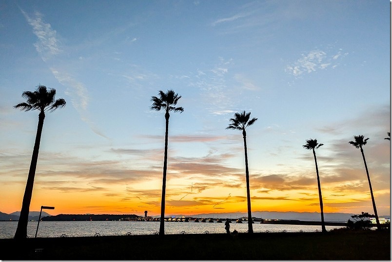 ガラスの砂浜の滞在時間 夕暮れの森園公園 ガラスの砂浜の滞在時間 夕暮れの森園公園