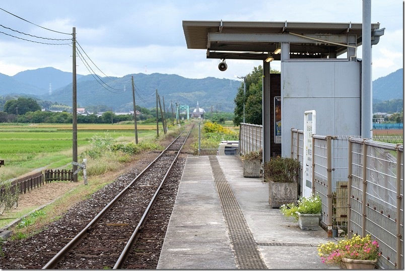 東犀川三四郎駅 ホーム