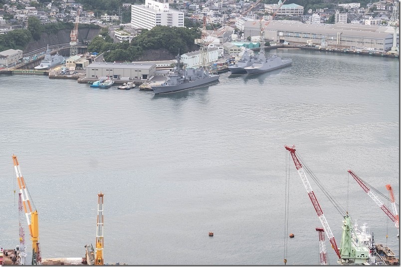 海上自衛隊の護衛艦 鍋冠山展望台からの景観