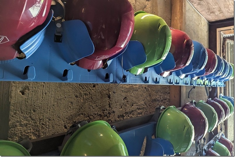 針尾送信所 電信室跡【施設内見学】 ヘルメット着用が必要