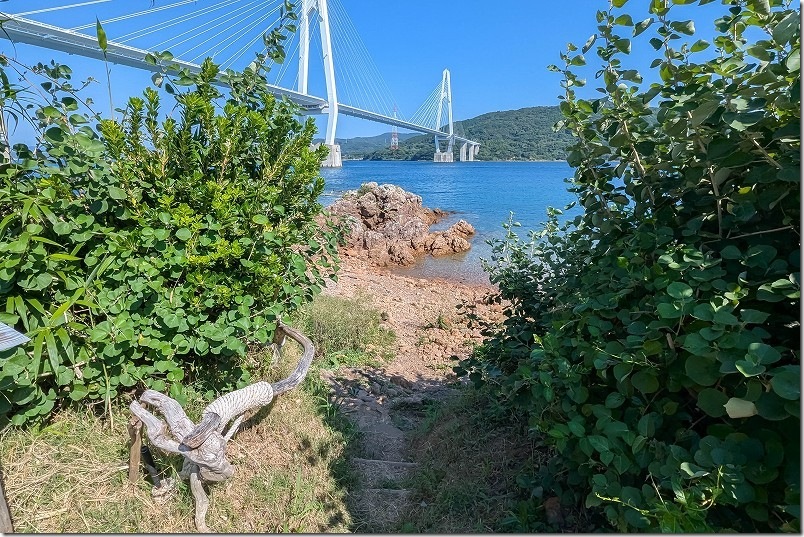 五味八珍から海へ【大島大橋公園の海岸】
