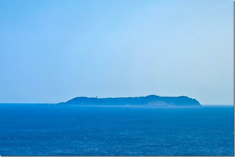北緯33度線展望台から見た池島（炭鉱の島）