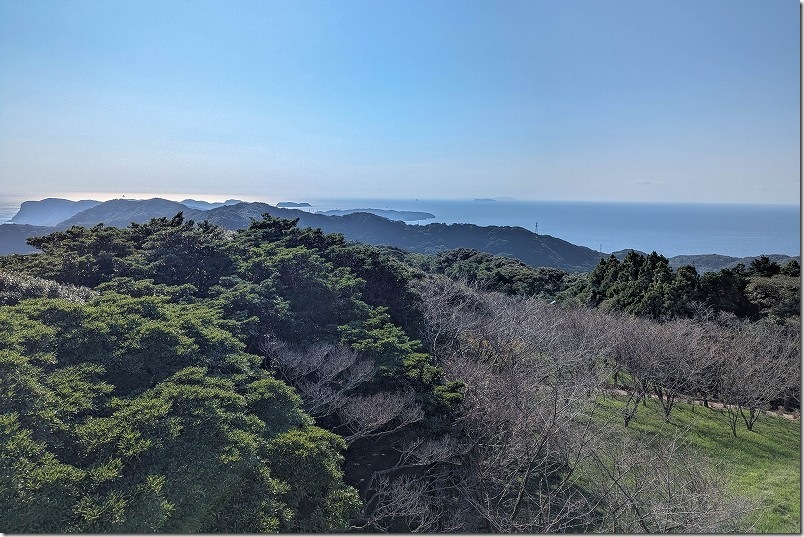 百合ケ岳公園展望台 ハシゴの上からの展望 崎戸島の方面