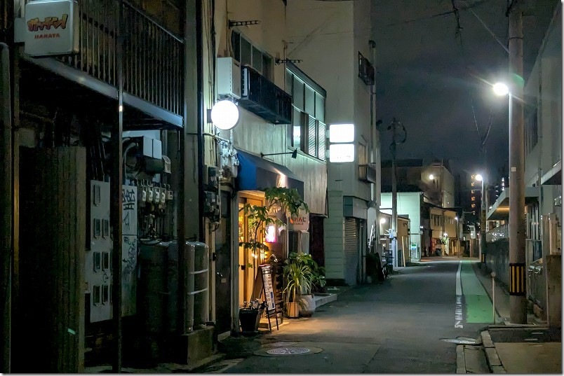 ディナー後の夜のHome Kitchen COTALO ディナー後の夜のHome Kitchen COTALO