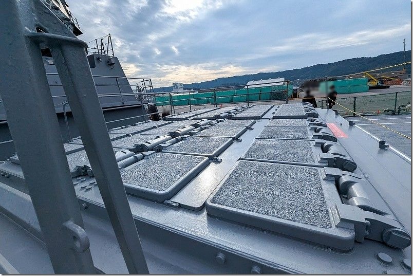 護衛艦 しらぬい 垂直発射装置（Mk.41 VLS 32セル）【海上・航空・水中対応ミサイル】