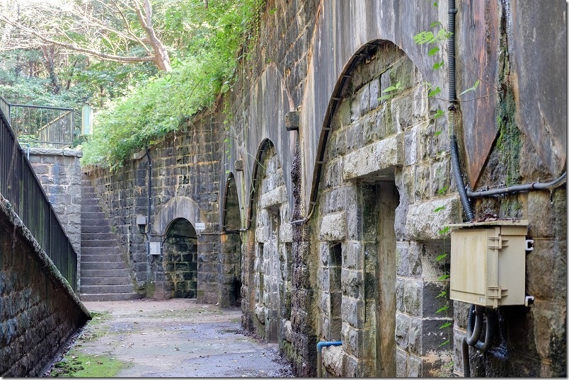石原岳堡塁の外観【ラピュタの要塞のような世界観】 石原岳堡塁の外観【ラピュタの要塞のような世界観】