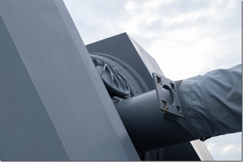 護衛艦 しらぬい 5インチ（127mm）単装砲【対空・対水上・対地に対応】