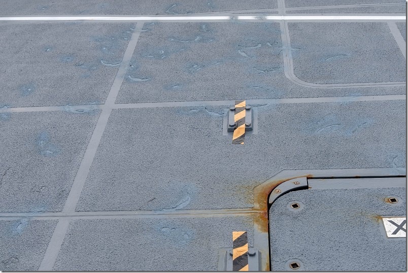 護衛艦 しらぬい 5インチ（127mm）単装砲 薬莢の跡