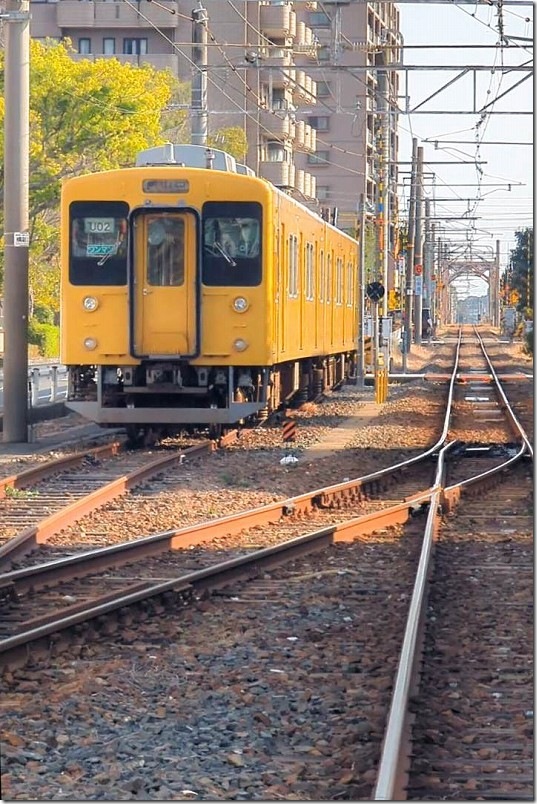 島通踏切【駅から琴芝駅側へ60mの踏切】 シン・エヴァンゲリオン劇場版の線路のポスター 島通踏切【駅から琴芝駅側へ60mの踏切】 シン・エヴァンゲリオン劇場版の線路のポスター