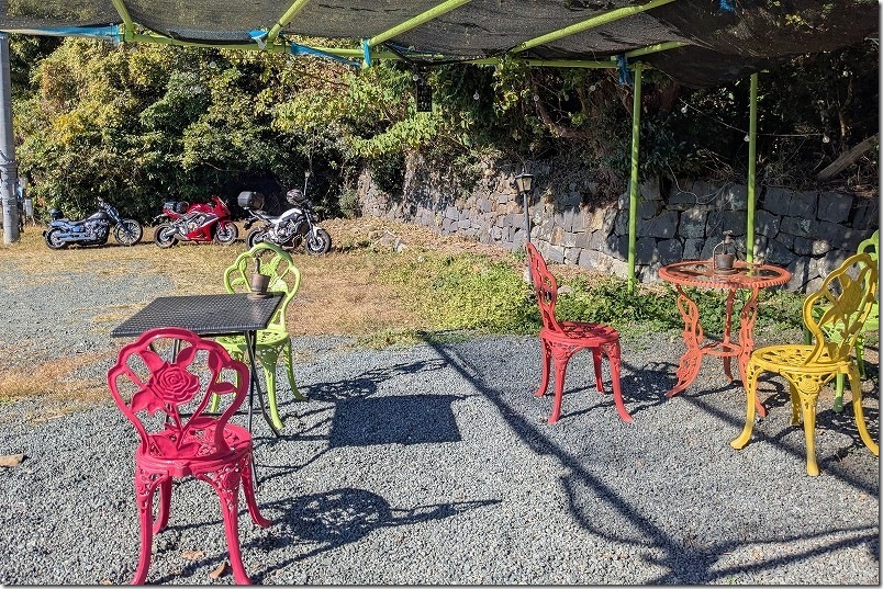 テーブル席、駐車場 Burger’s club ベロニカ テーブル席、駐車場 Burger’s club ベロニカ