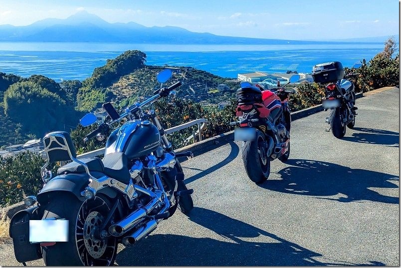 玉名広域農道付近の無のない展望所 眼下に有明海 玉名広域農道付近の無のない展望所 眼下にみかん畑と有明海