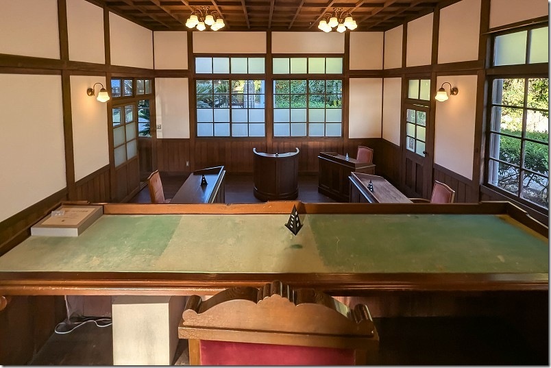 旧三角簡易裁判所(法の館) 狭い方の法廷 旧三角簡易裁判所(法の館) 狭い方の法廷