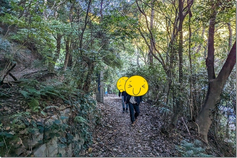 旧三角簡易裁判所から展望台まで散策 山道に入る 所要時間 旧三角簡易裁判所から展望台まで散策 山道に入る 所要時間