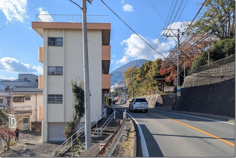 「かまど地獄やワニ地獄」から「みはらし坂」までの県道