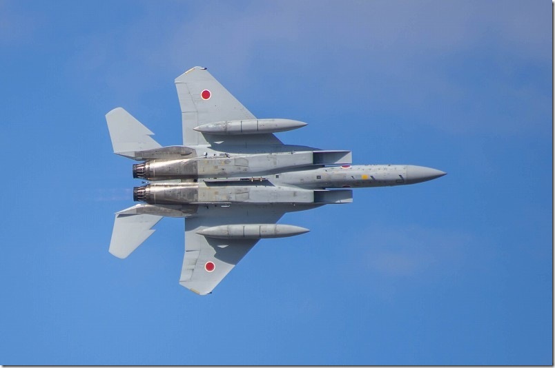 F15戦闘機の機動飛行【750K〜800Kで上空を通過】