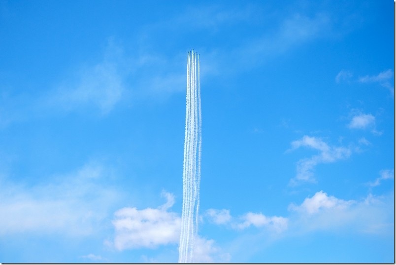 6機編隊のロール（でんぐり返し）の大技