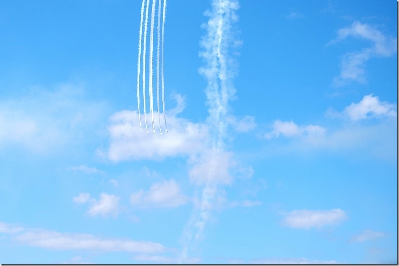 6機編隊のロール（でんぐり返し）の大技