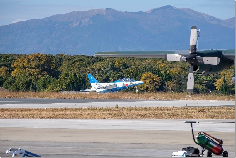 ブルーインパルの飛行終了【築城基地に着陸】