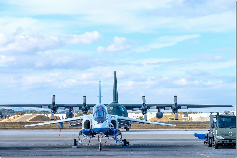 築城基地航空祭2025 ブルーインパルスの展示飛行